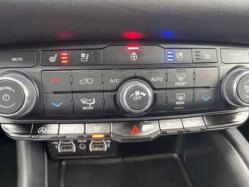 Used 2024 Dodge Durango GT image 22