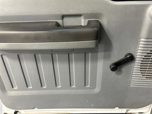 Used 2011 Ford F250 XL w/ XL Value Pkg image 14