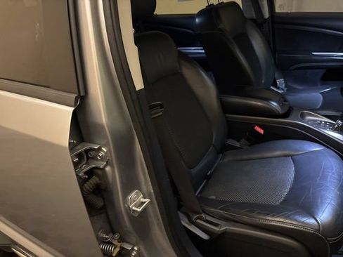 Used 2017 Dodge Journey Crossroad FWD image 21