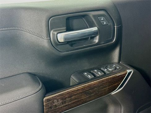 Used 2021 GMC Sierra 1500 Elevation w/ Preferred Package image 19