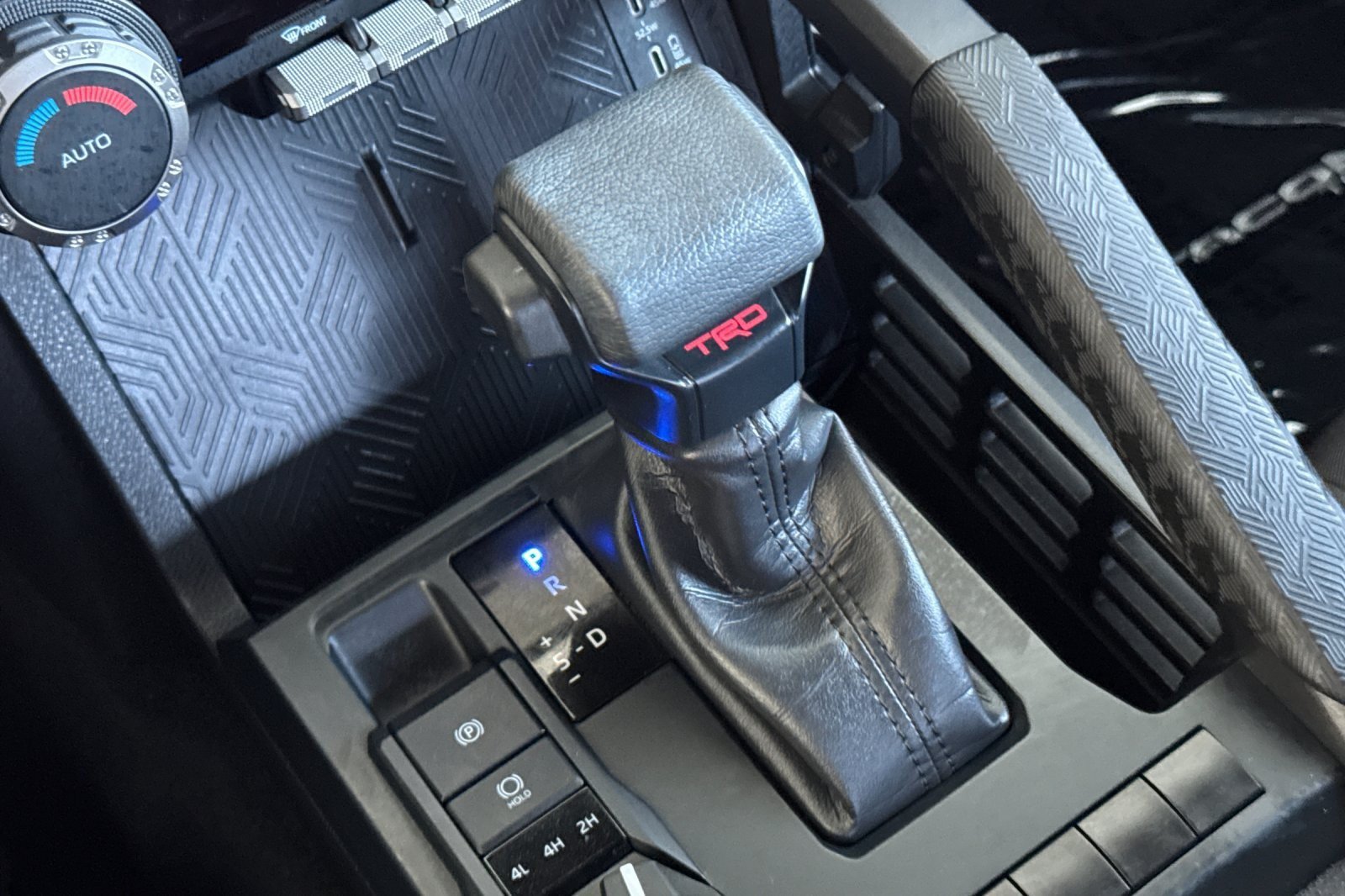 Certified 2025 Toyota Tacoma TRD Sport AWD/4WD image 19