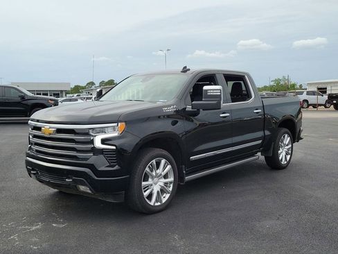 Used 2025 Chevrolet Silverado 1500 High Country w/ High Country Premium Package image 13