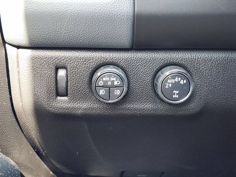 Used 2017 Chevrolet Colorado Z71 AWD/4WD image 29