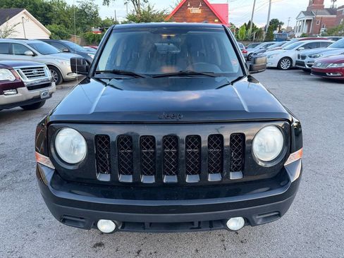 Used 2012 Jeep Patriot Latitude FWD image 3