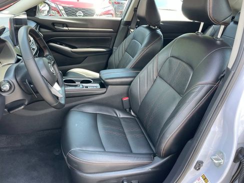 Certified 2024 Nissan Altima 2.5 SR w/ SR Premium Package FWD image 8