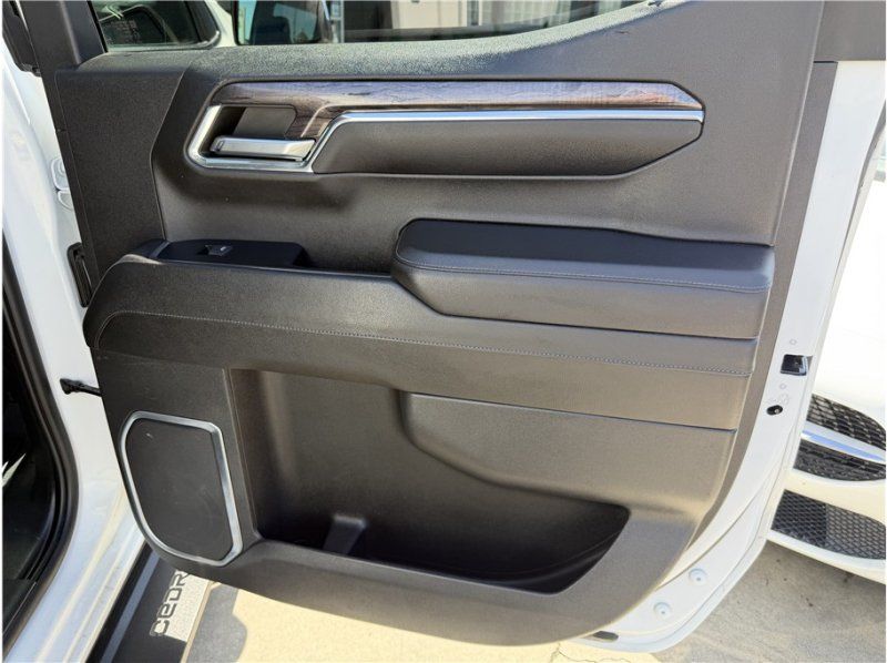 Used 2023 Chevrolet Silverado 1500 LTZ RWD image 25