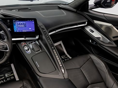 Used 2024 Chevrolet Corvette Stingray Premium Conv w/ Z51 Performance Package image 43