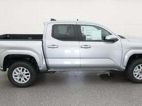 New 2026 Toyota Tacoma SR5 AWD/4WD image 11