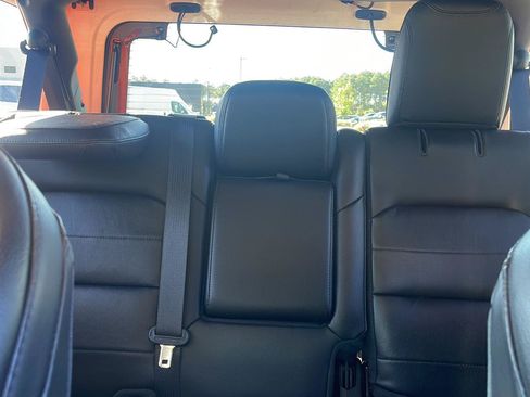 Used 2023 Jeep Wrangler Unlimited Sahara AWD/4WD image 30