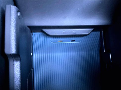 New 2025 Volvo EX30 Ultra w/ Protection Package Premier image 23