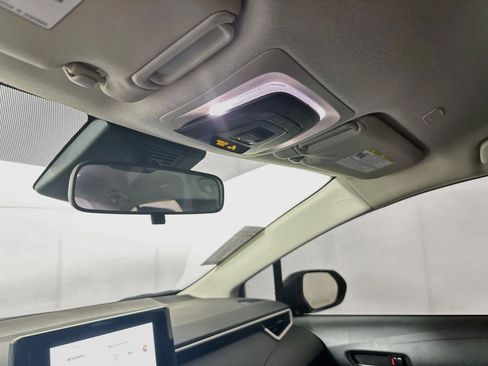 Used 2023 Toyota Corolla LE FWD image 18