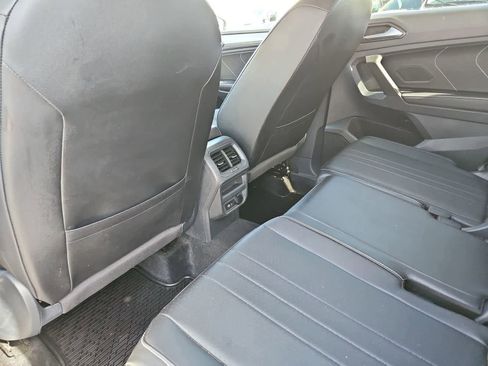 Used 2024 Volkswagen Tiguan SE FWD image 22