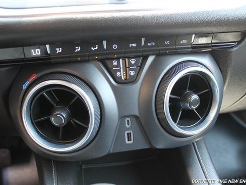 Used 2023 Chevrolet Blazer LT AWD/4WD image 32