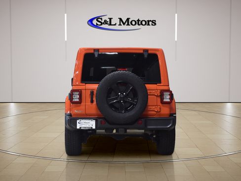 Used 2023 Jeep Wrangler Unlimited Sahara AWD/4WD image 7