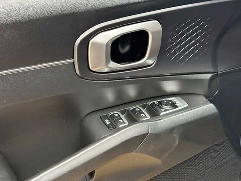 Used 2024 Kia Sorento LX FWD image 18