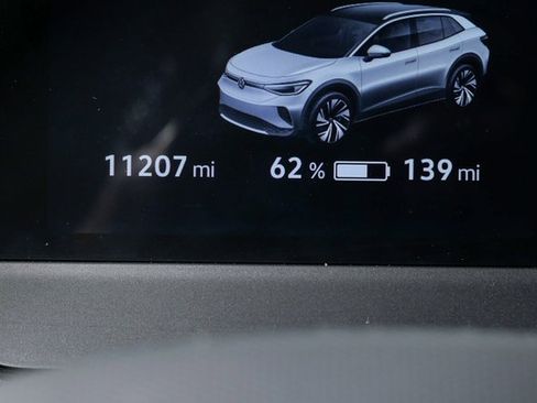 Used 2024 Volkswagen ID.4 2WD image 9