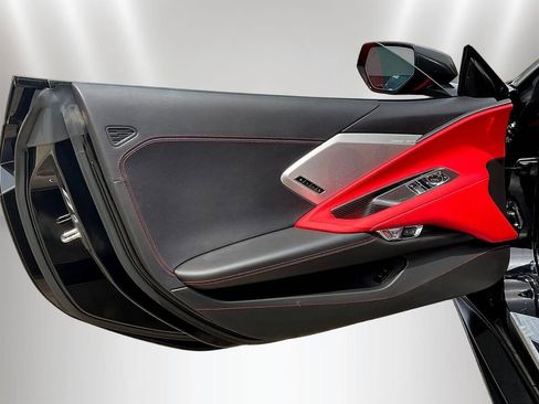 Used 2022 Chevrolet Corvette Stingray Preferred Cpe w/ Z51 Performance Package RWD image 19