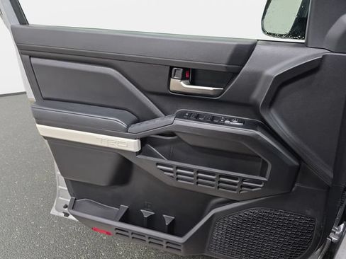Certified 2024 Toyota Tacoma TRD Off-Road AWD/4WD image 24