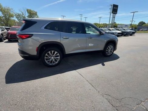 Certified 2025 Buick Enclave Preferred w/ LPO, Floor Liner Package AWD/4WD image 8