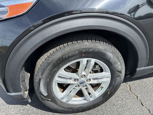 Used 2021 Ford Explorer XLT w/ Equipment Group 202A RWD image 10