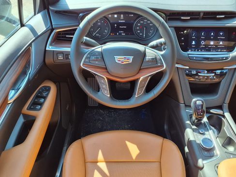 New 2026 Cadillac XT5 Premium Luxury AWD/4WD image 9