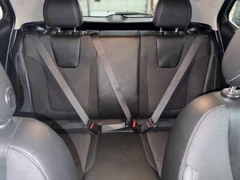 Used 2023 Buick Encore GX Preferred w/ Cold Weather Comfort Package image 27