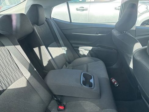 Used 2025 Toyota Camry LE image 10