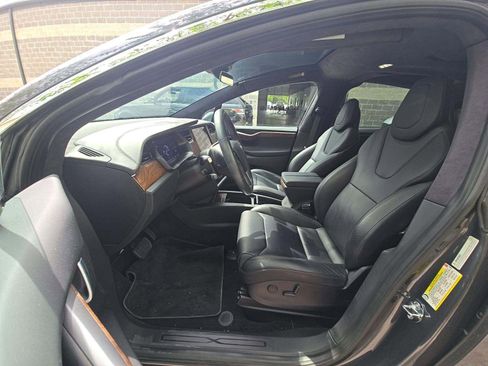 Used 2018 Tesla Model X 75D AWD/4WD image 5
