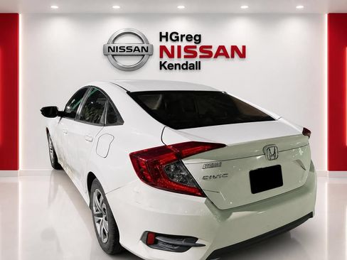 Used 2018 Honda Civic LX image 2
