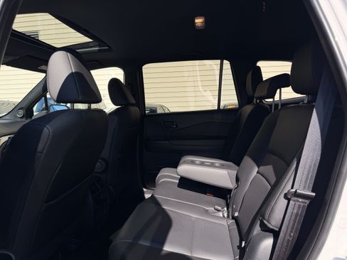 Used 2023 Honda Passport EX-L image 25