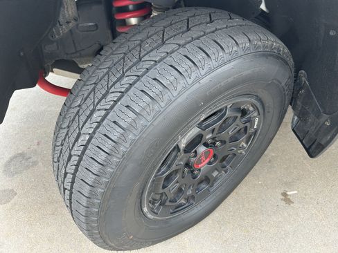 Certified 2022 Toyota Tundra TRD Pro AWD/4WD image 9