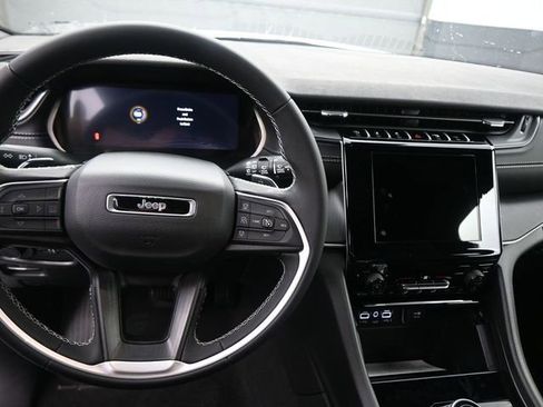 New 2025 Jeep Grand Cherokee L Laredo image 42