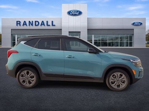 Used 2024 Kia Seltos S AWD/4WD image 6