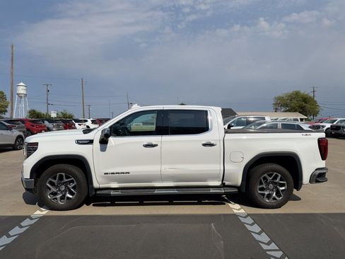 Used 2024 GMC Sierra 1500 SLT AWD/4WD image 5