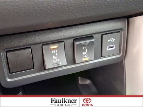 Certified 2025 Toyota Corolla Cross XLE image 23