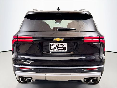 New 2026 Chevrolet Traverse LT w/ Enhanced Driving Package image 4