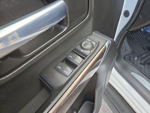 Used 2022 Chevrolet Silverado 2500 LT image 13