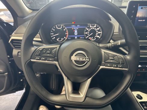 New 2026 Nissan Altima 2.5 SV w/ SV Special Edition Package AWD/4WD image 18