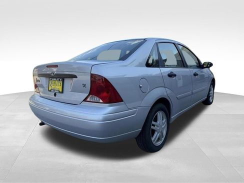 Used 2002 Ford Focus SE FWD image 5
