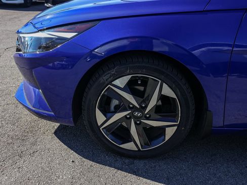 Used 2023 Hyundai Elantra SEL w/ Convenience Package image 11