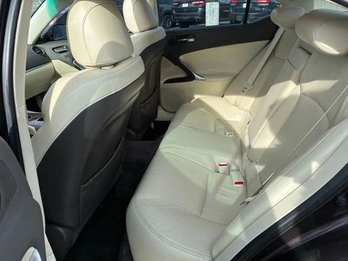 Used 2013 Lexus IS 250 AWD w/ Premium Pkg image 31