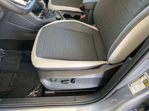 New 2026 Volkswagen Taos SE AWD/4WD image 8