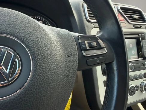 Used 2014 Volkswagen Eos Komfort FWD image 31
