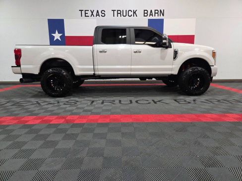 Used 2017 Ford F350 Platinum w/ Platinum Ultimate Package image 14