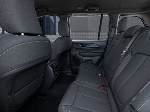 Used 2025 Jeep Grand Cherokee Laredo w/ MOPAR Finishing Package AWD/4WD image 23