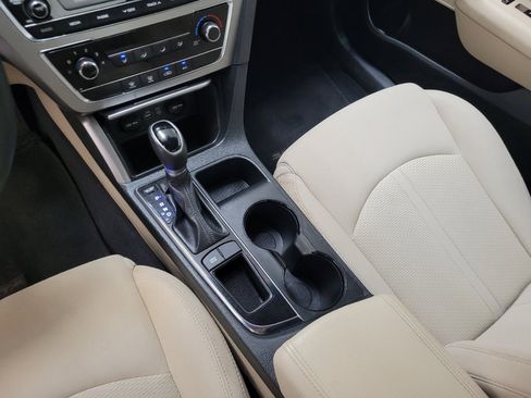 Used 2017 Hyundai Sonata SE FWD image 26