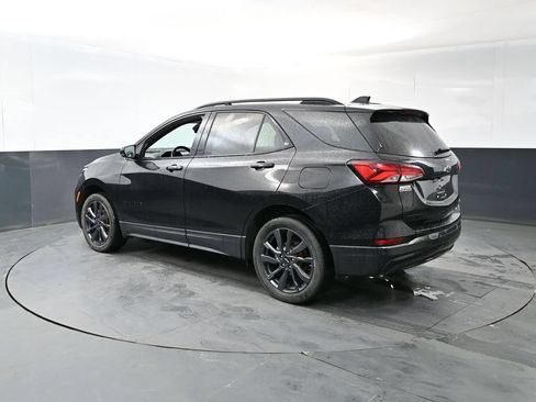 Used 2023 Chevrolet Equinox RS AWD/4WD image 3