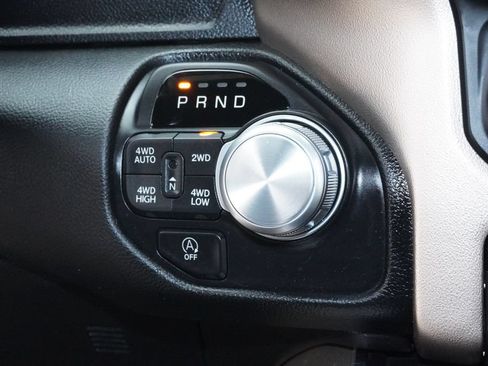 Used 2019 RAM 1500 Laramie w/ Sport Appearance Package AWD/4WD image 19