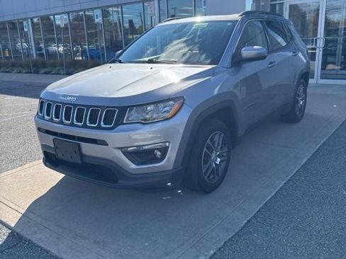 Used 2019 Jeep Compass Latitude w/ Popular Equipment Group image 3