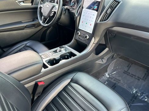 Used 2023 Ford Edge SEL image 18